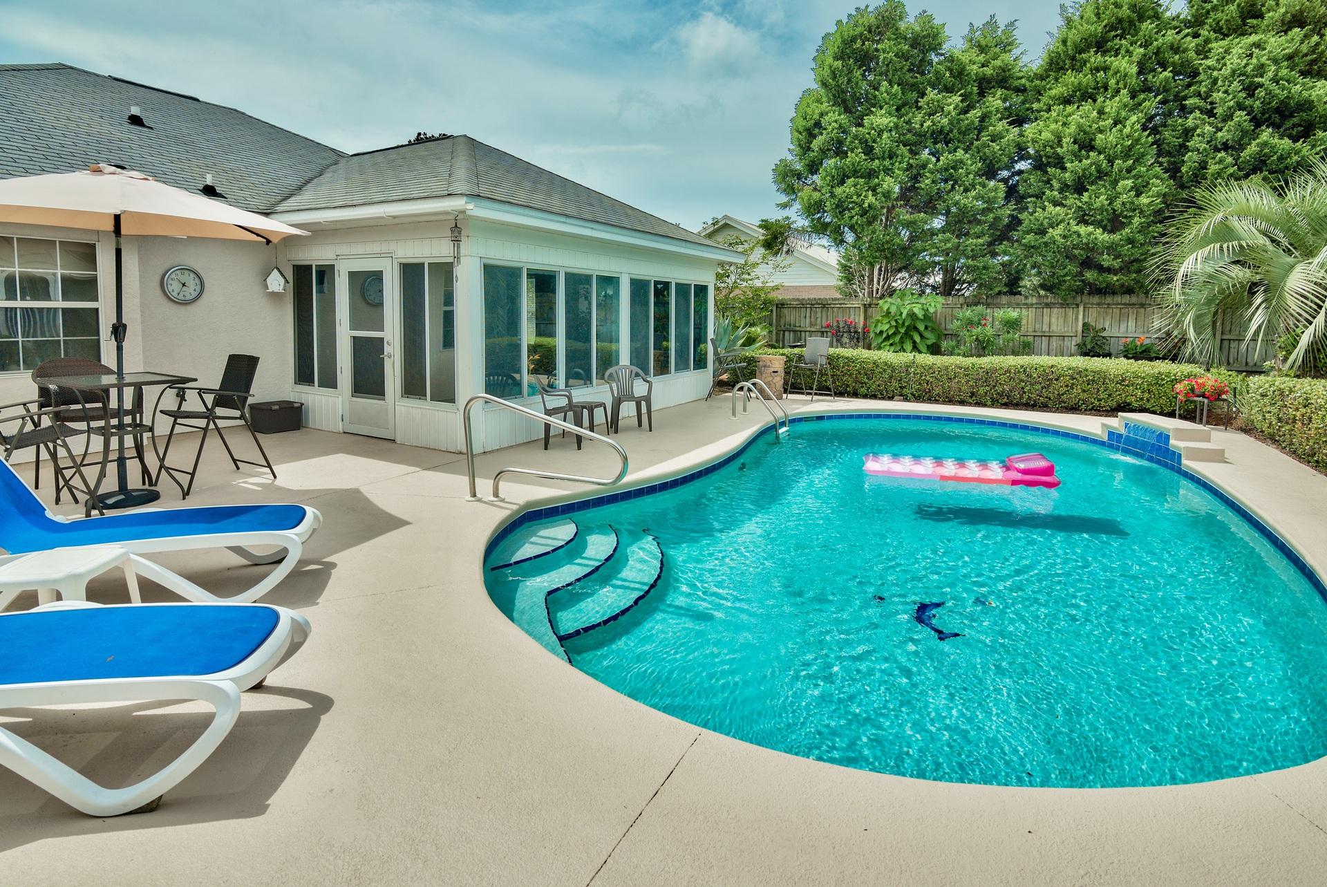WHITE SANDS ESTATES - Residential