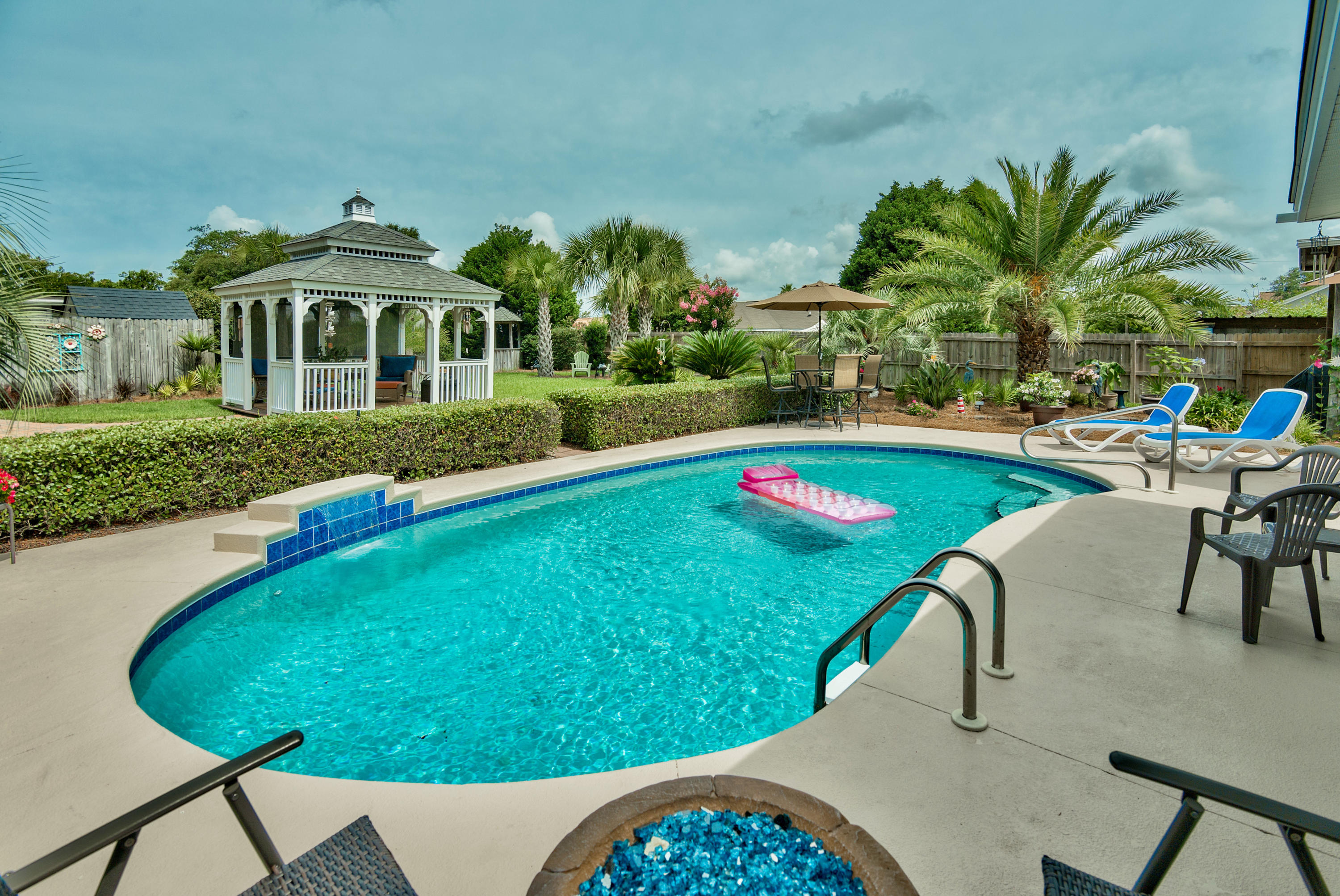 WHITE SANDS ESTATES - Residential