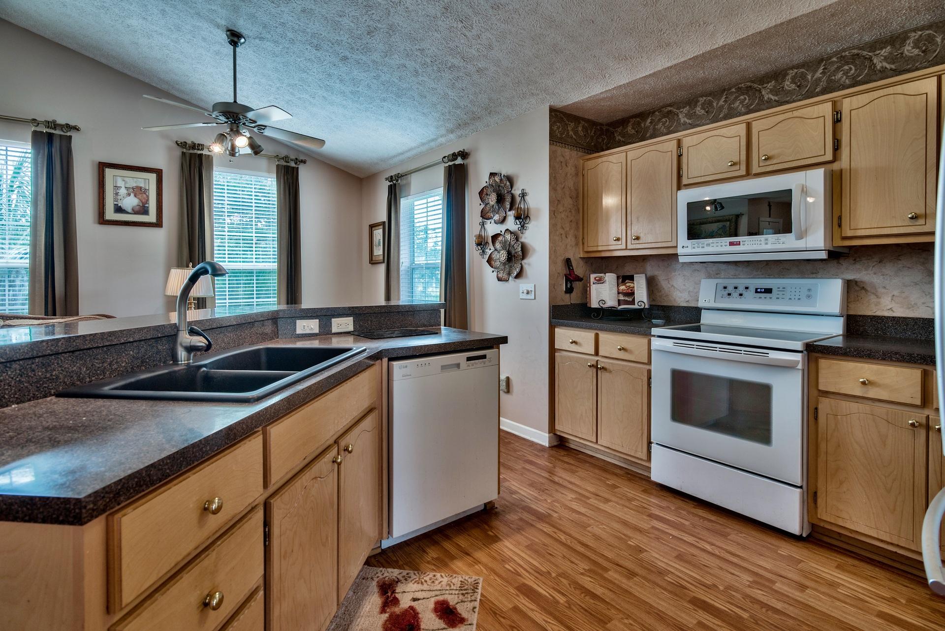 WHITE SANDS ESTATES - Residential