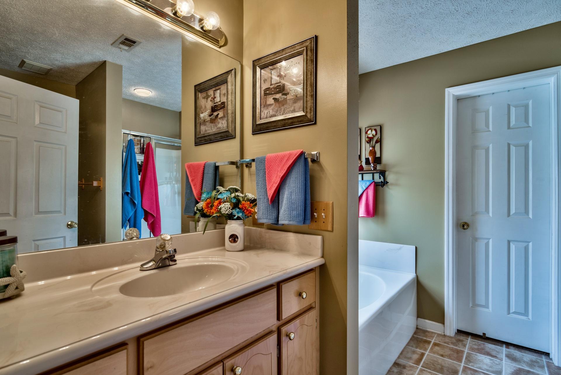 WHITE SANDS ESTATES - Residential