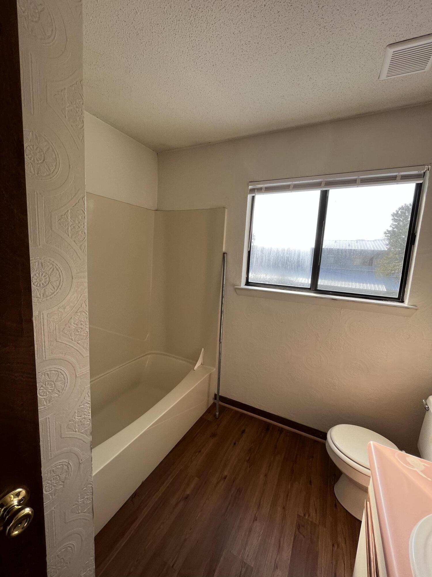 DOWNTOWNER - Residential Lease