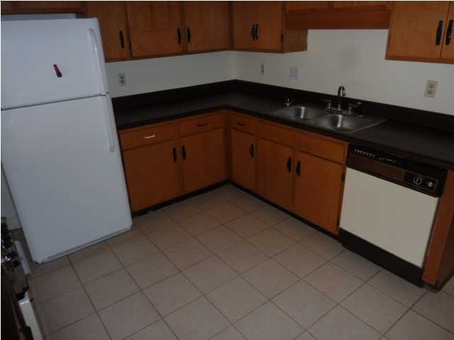 DOWNTOWNER - Residential Lease