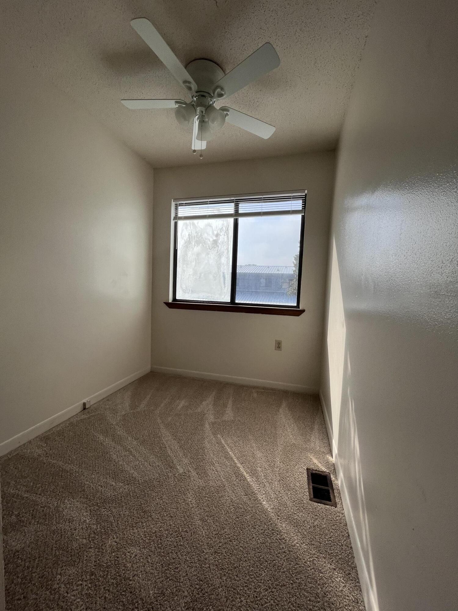 DOWNTOWNER - Residential Lease