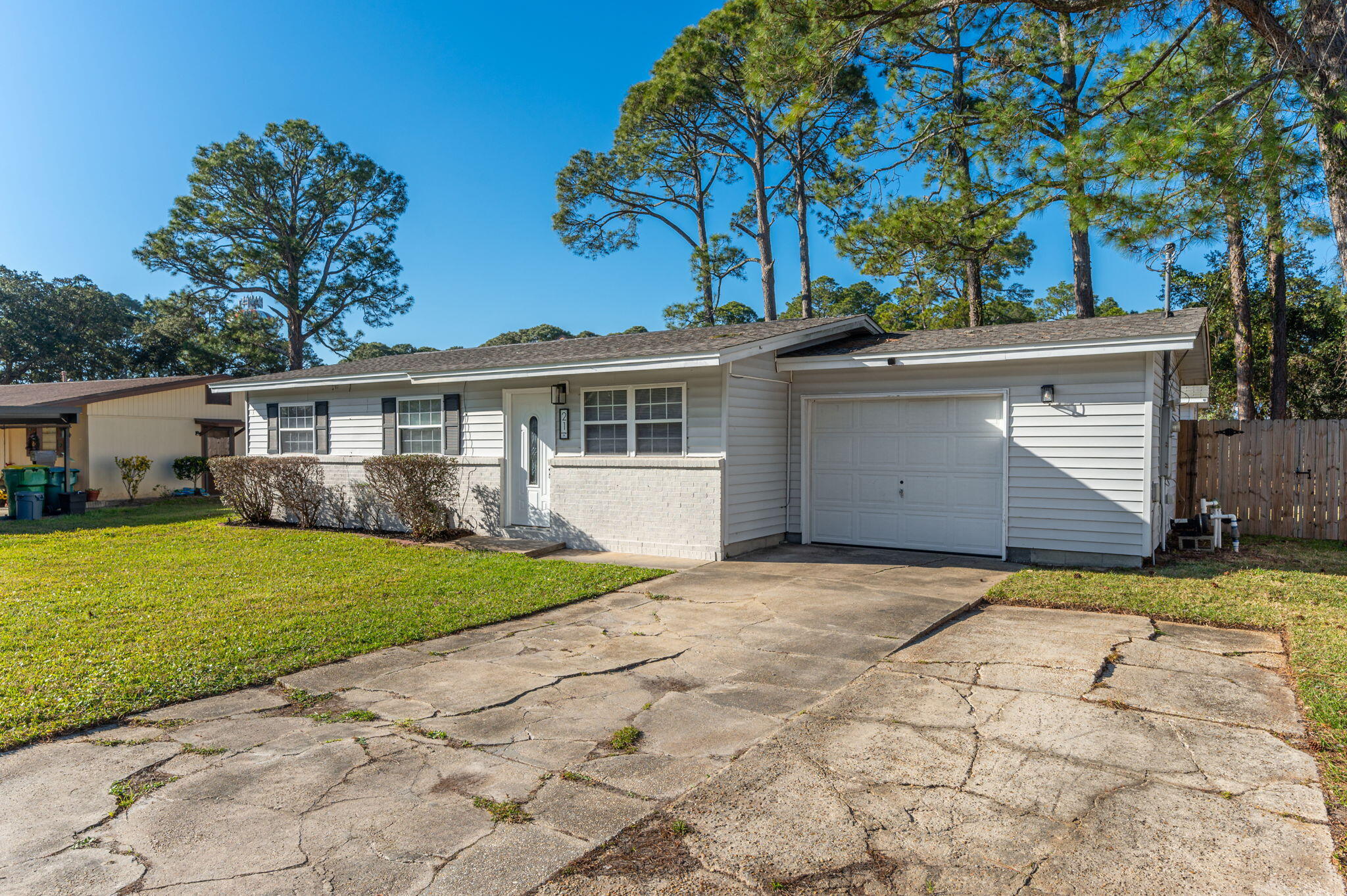 SPRINGDALE - Residential Lease