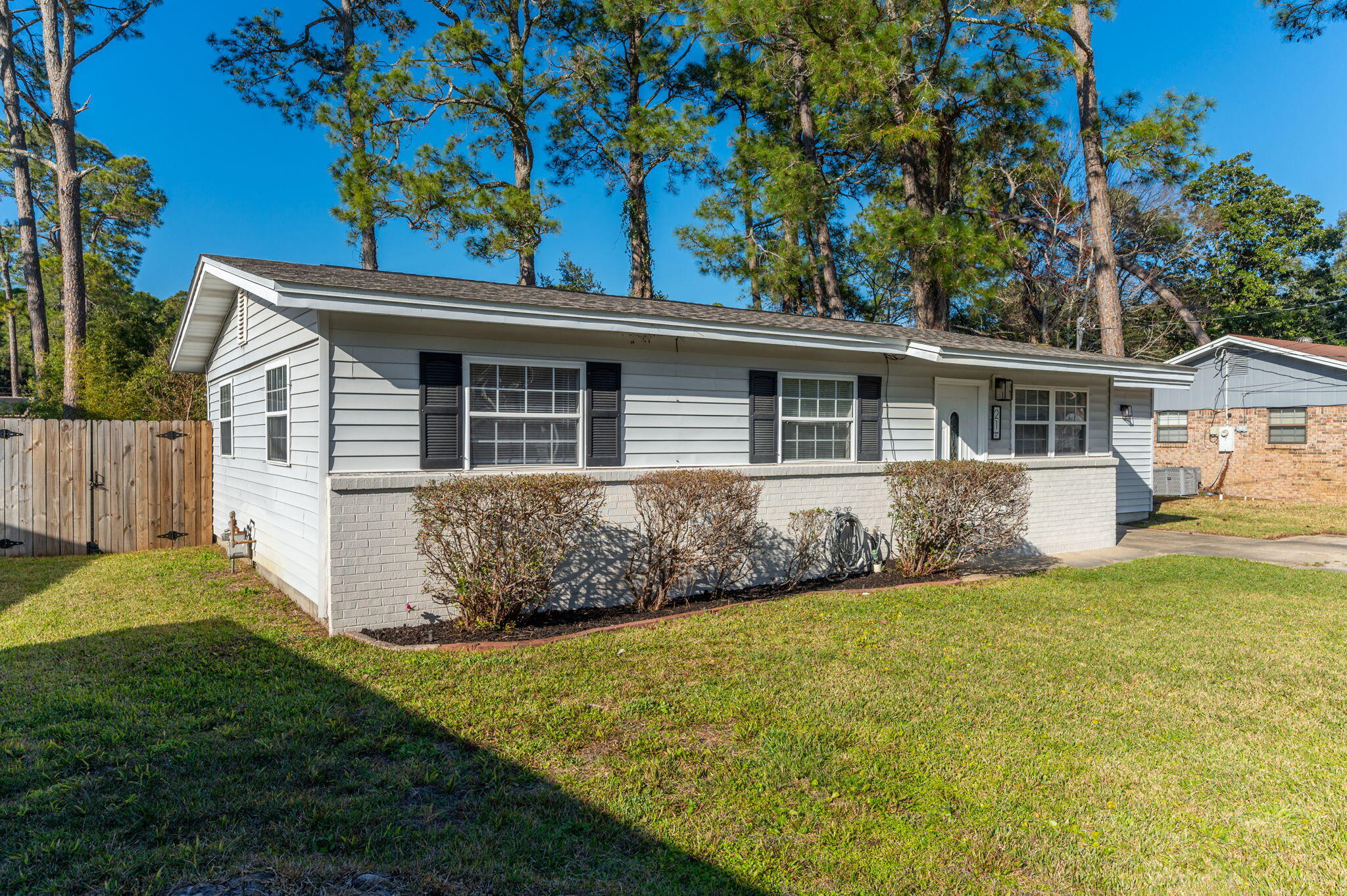 SPRINGDALE - Residential Lease