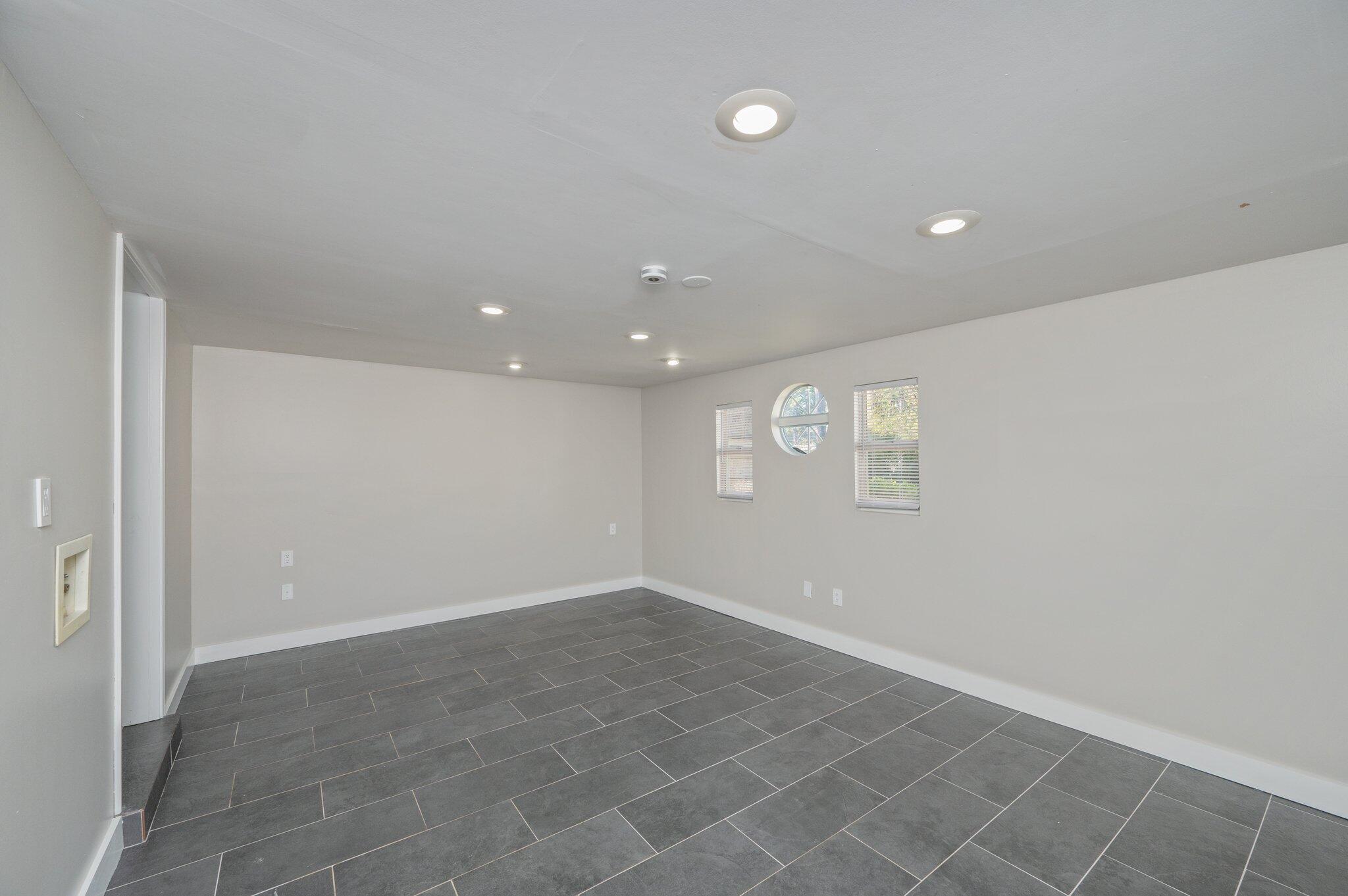SPRINGDALE - Residential Lease