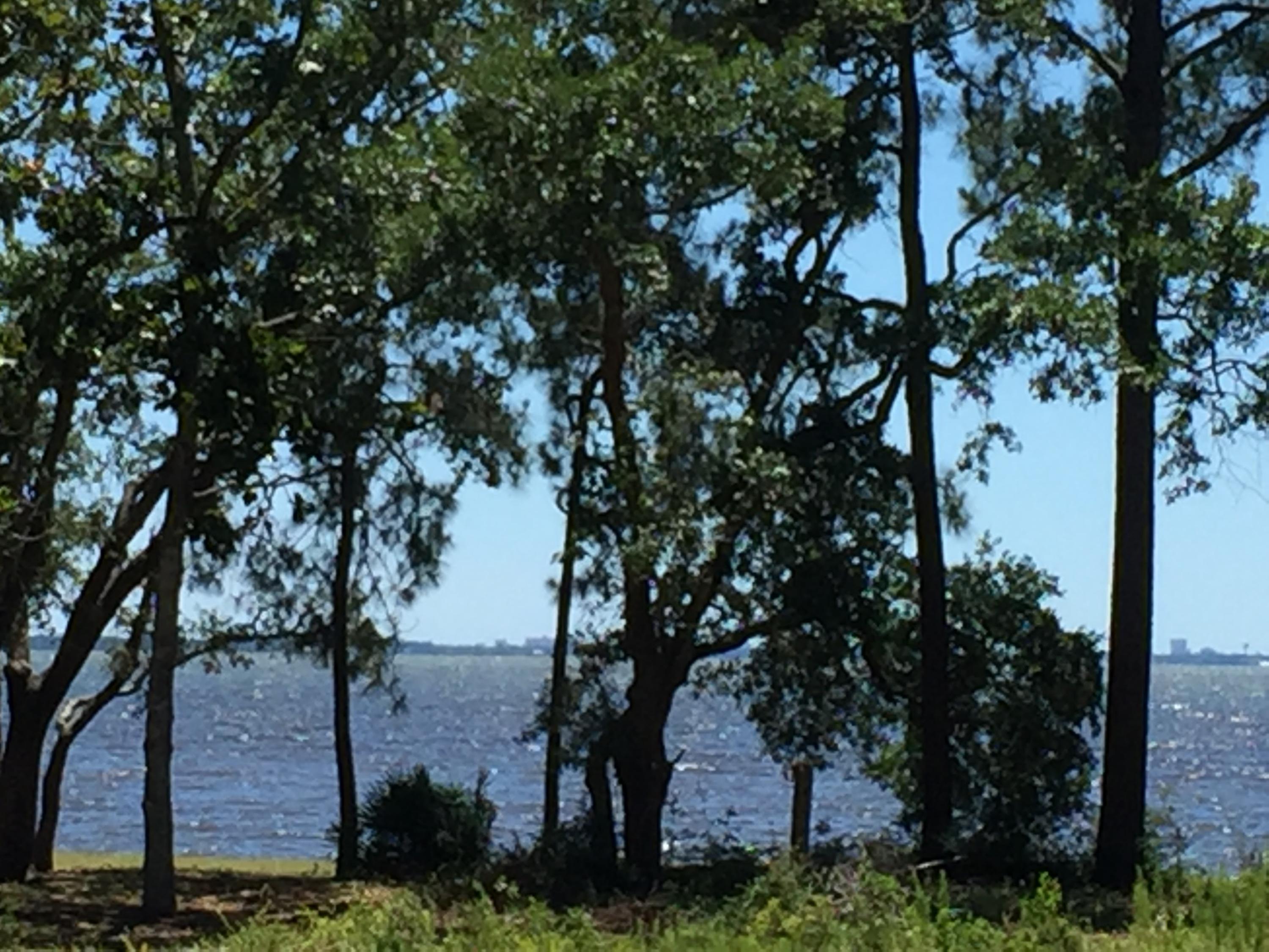 BAY HARBOUR - Land