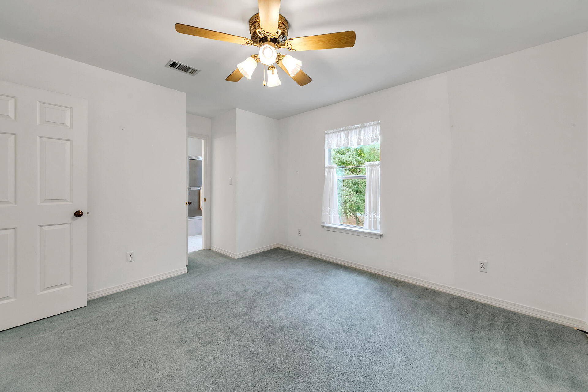 WOODLAND BAYOU ESTATES - Residential
