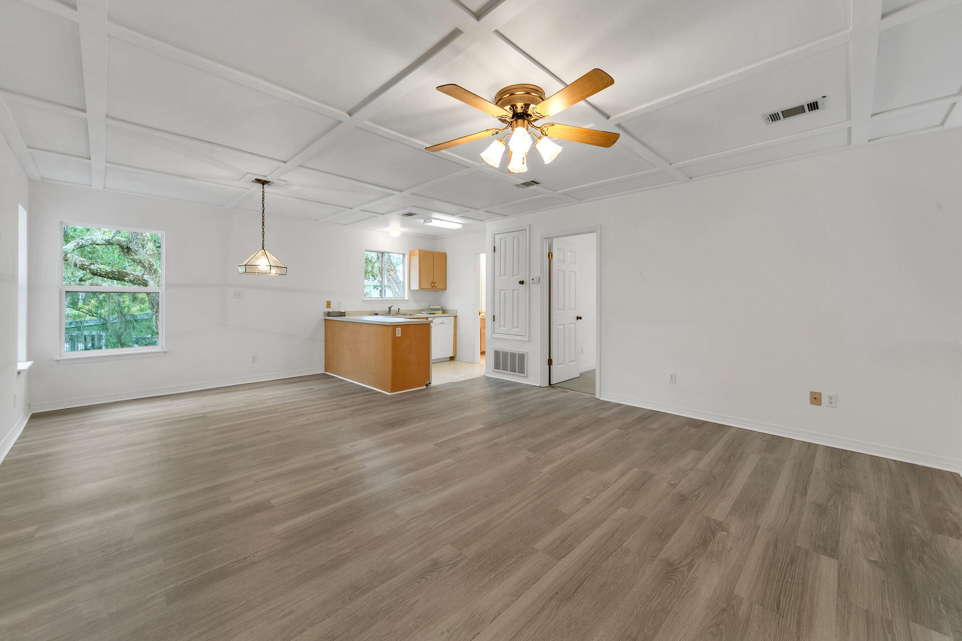 WOODLAND BAYOU ESTATES - Residential