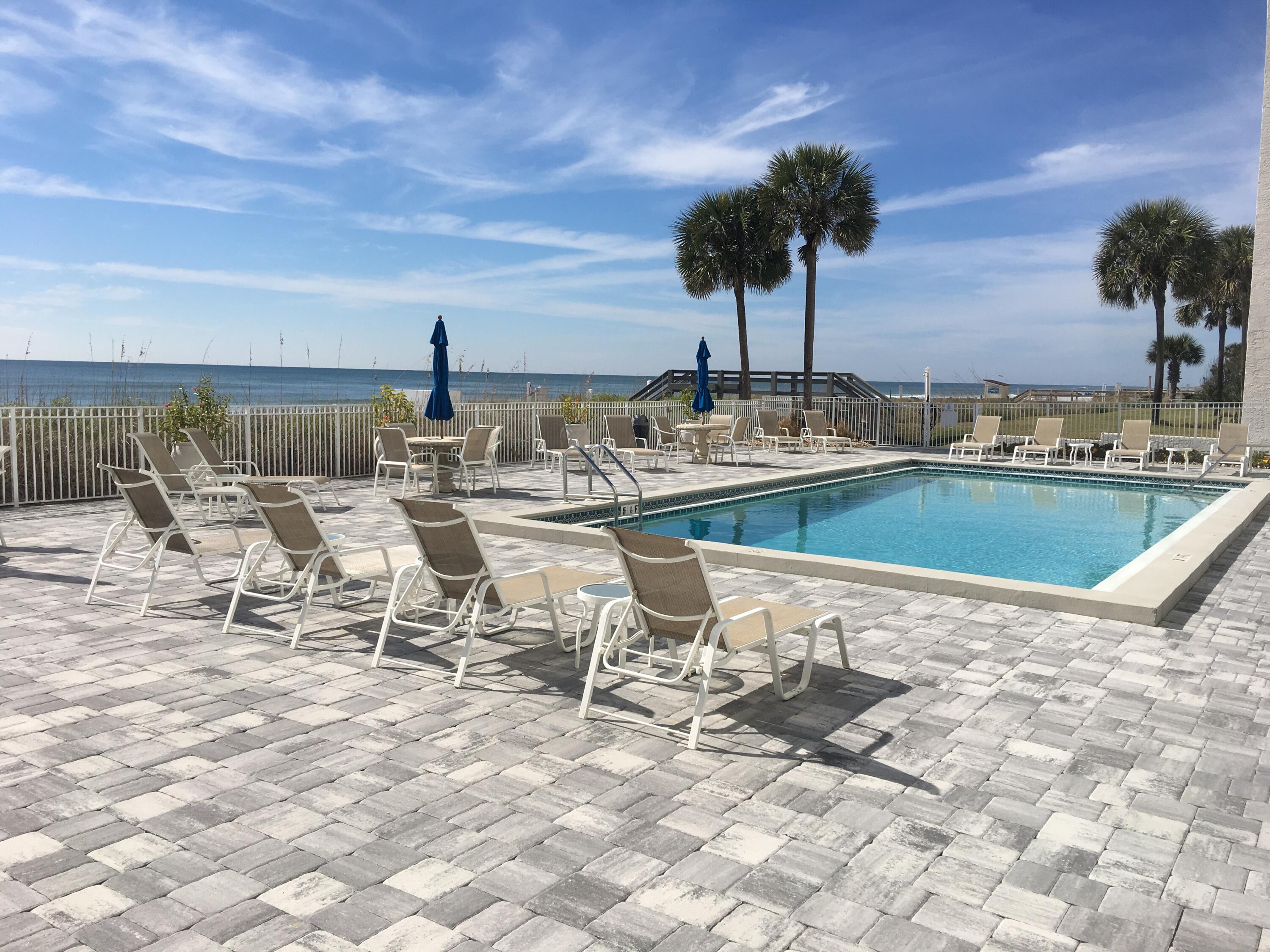 PROPERTY UNDER CONTRACT, ACCEPTING BACK UP OFFERS, 1ST RIGHT OF REFUSAL , 72 HOURS TO REMOVE CONTINGENCIES .  Panoramic Direct Gulf Front Views of the beach and Gulf of Mexico. Pool , community area, and exercise room. The Grand Mariner is a gated building
with on-site management office and located in the heart of Destin , many fun restaurants and attractions in the area . 375ft of private beach. Plenty of room for the
family. Hurricane shutters. Vacation rentals are not allowed. Items hanging on the walls not included. Buyer to verify all information.