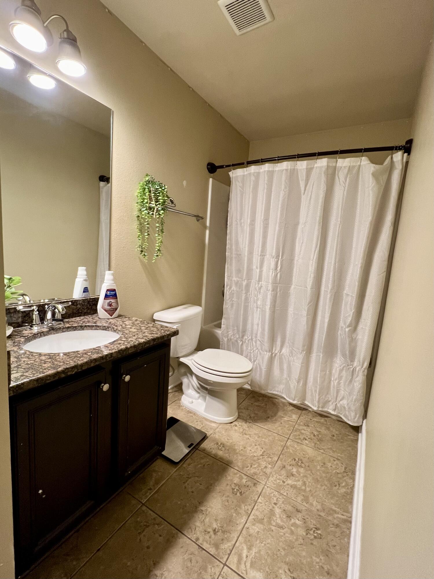 PASSAGES AT HAMMOCK BAY - Residential Lease