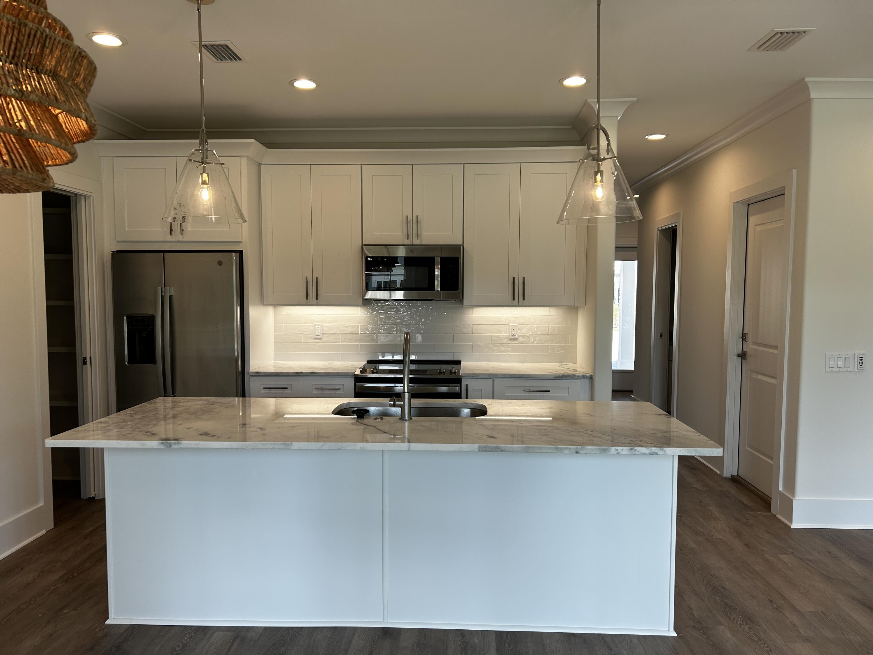 SUGAR SANDS ESTATES - Residential Lease