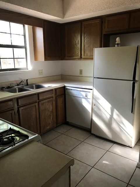 OAK WOOD T/H AMENDED UNIT 67 - Residential Lease