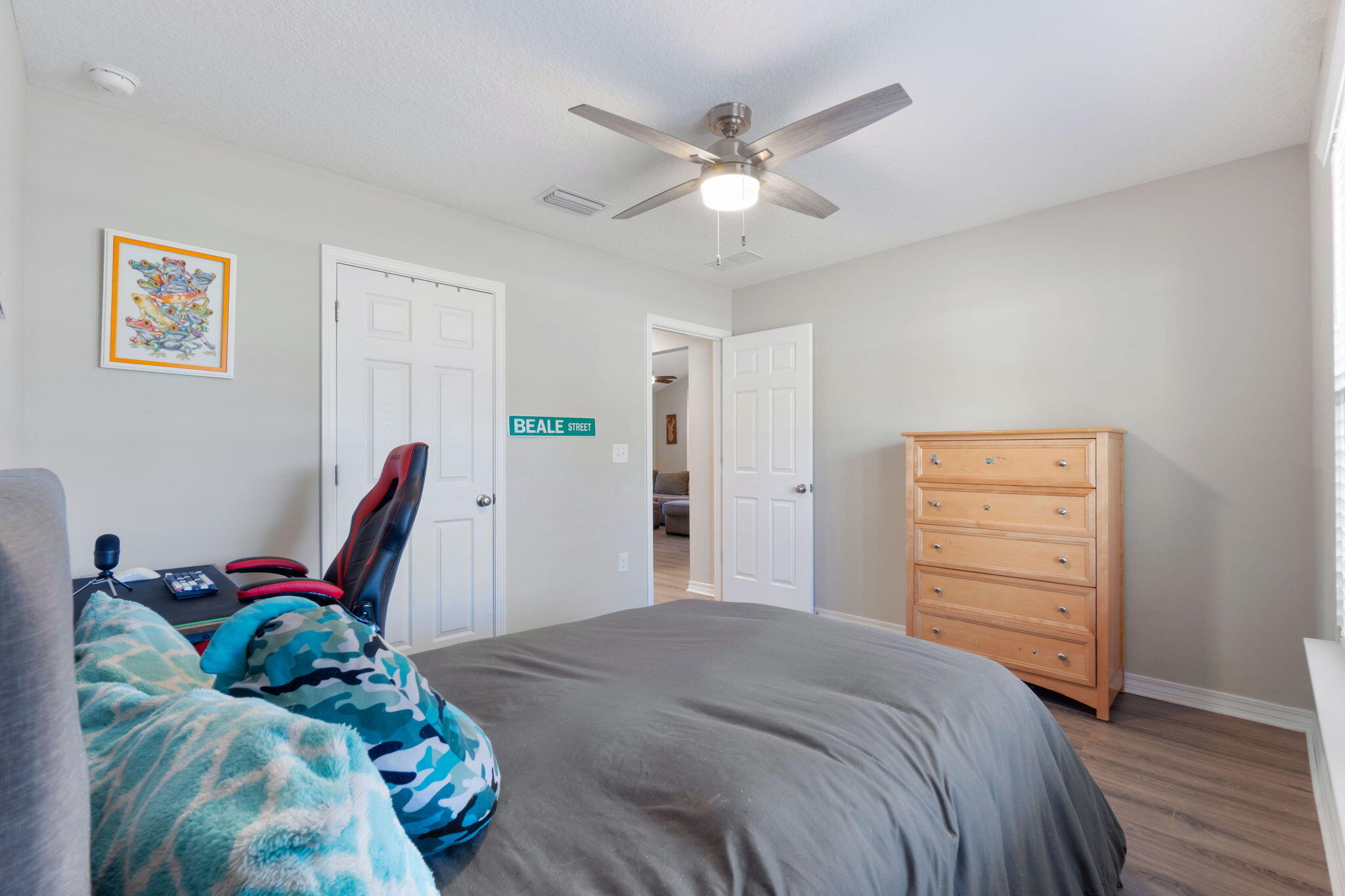 GARDEN CITY - Residential