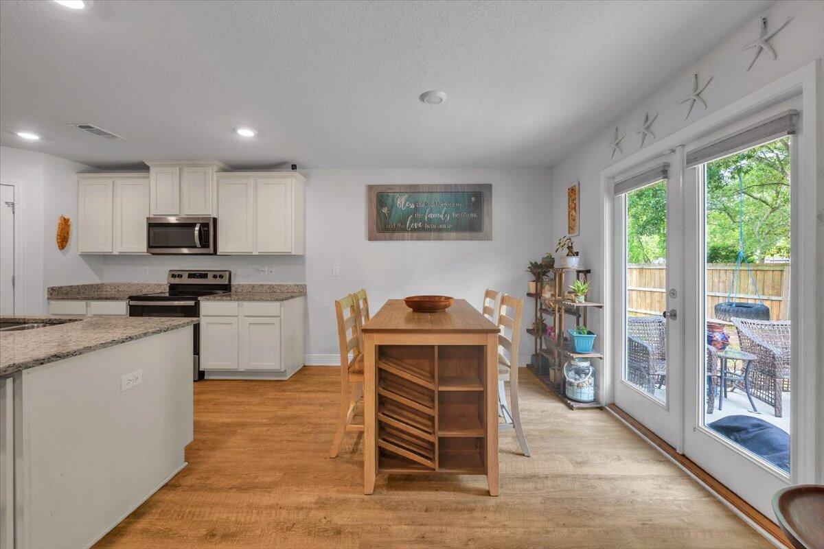 Heritage Oaks Circle - Residential