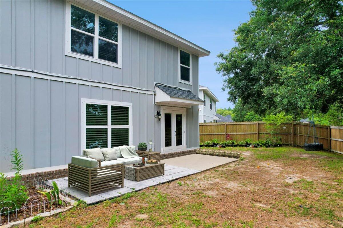 Heritage Oaks Circle - Residential