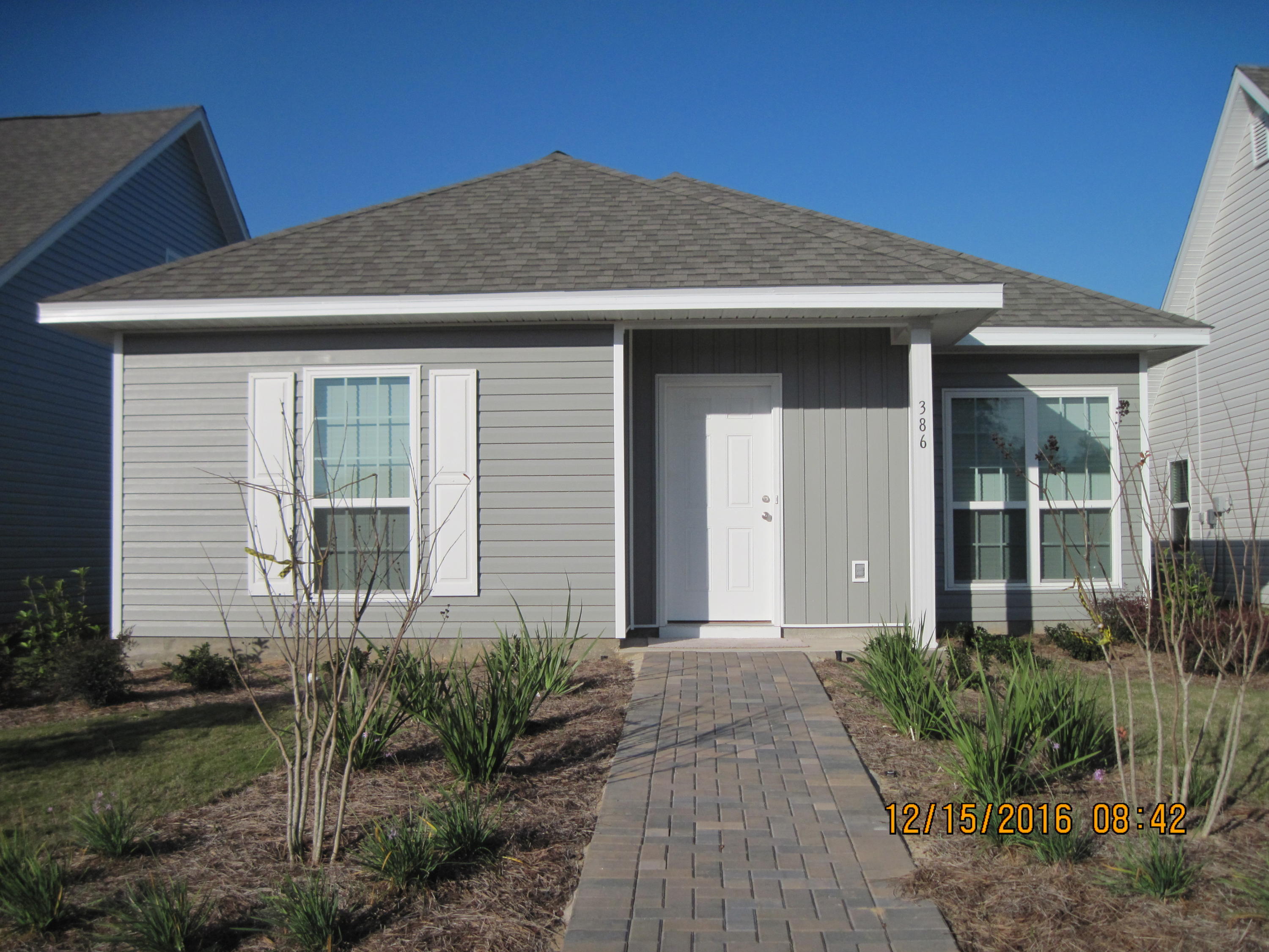 HAMMOCK BAY - Residential Lease