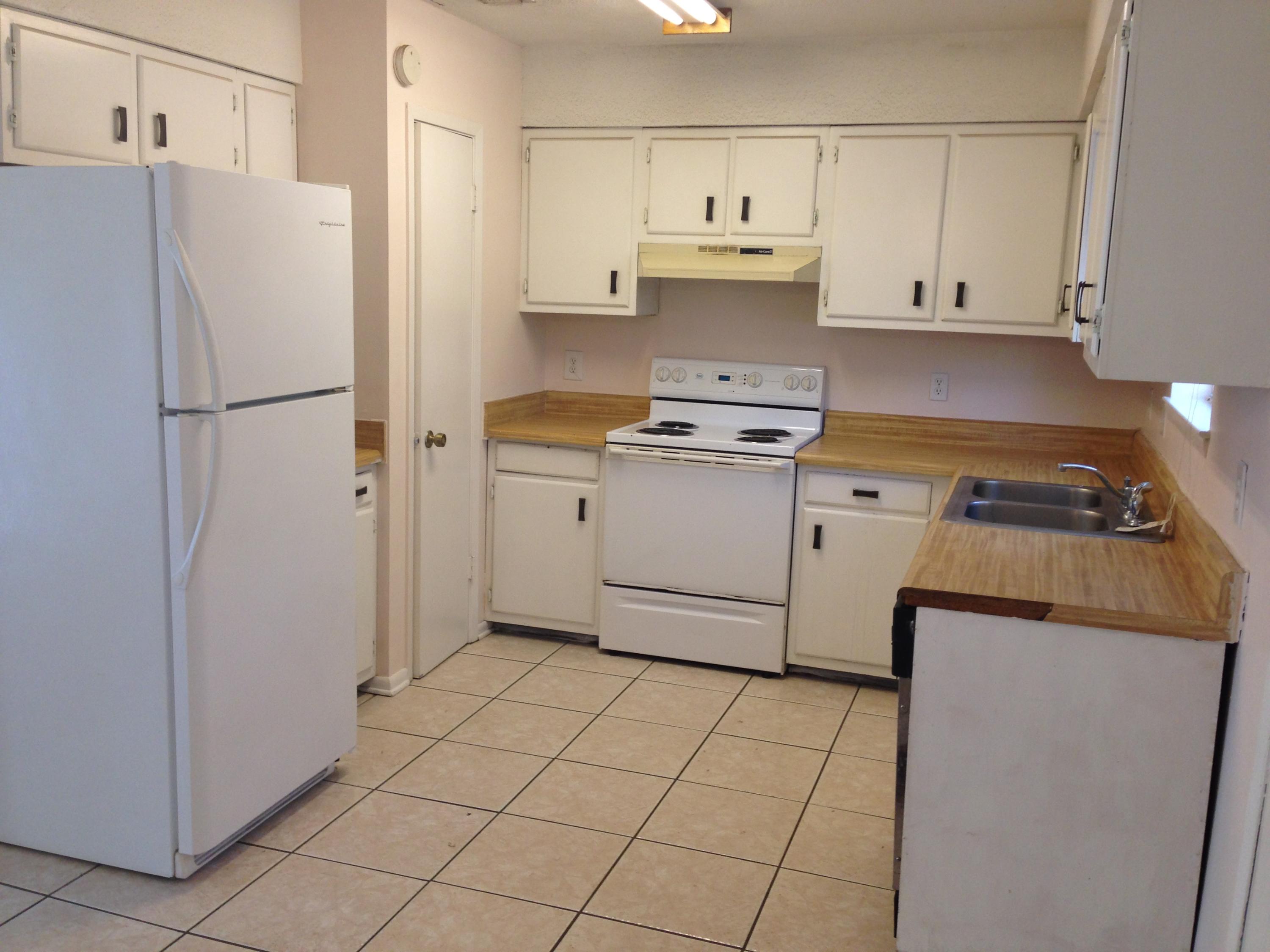 PINE MEADOWS - Residential Lease