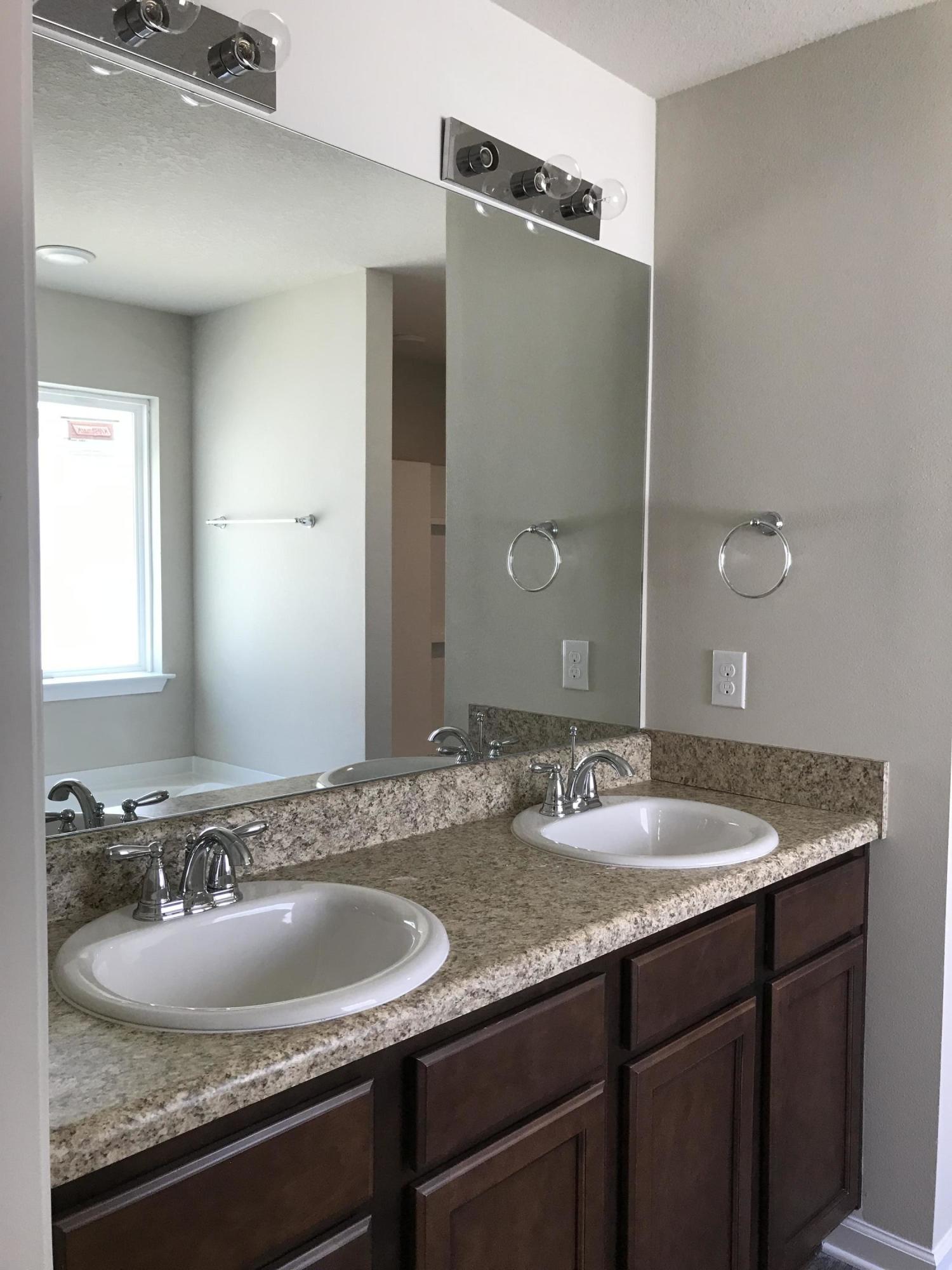 HAMMOCK BAY - Residential Lease