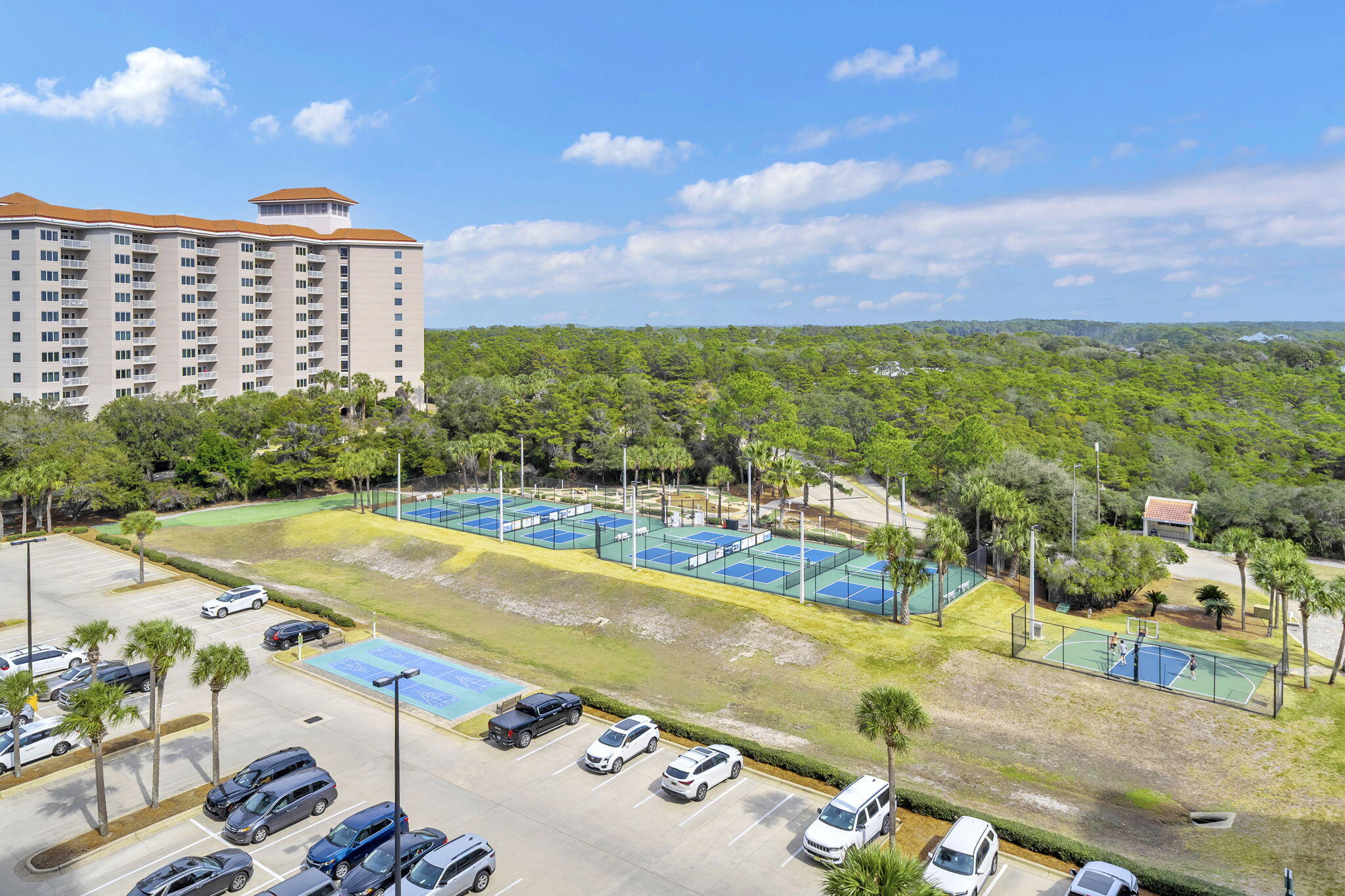 TIDES AT TOPS'L - Residential