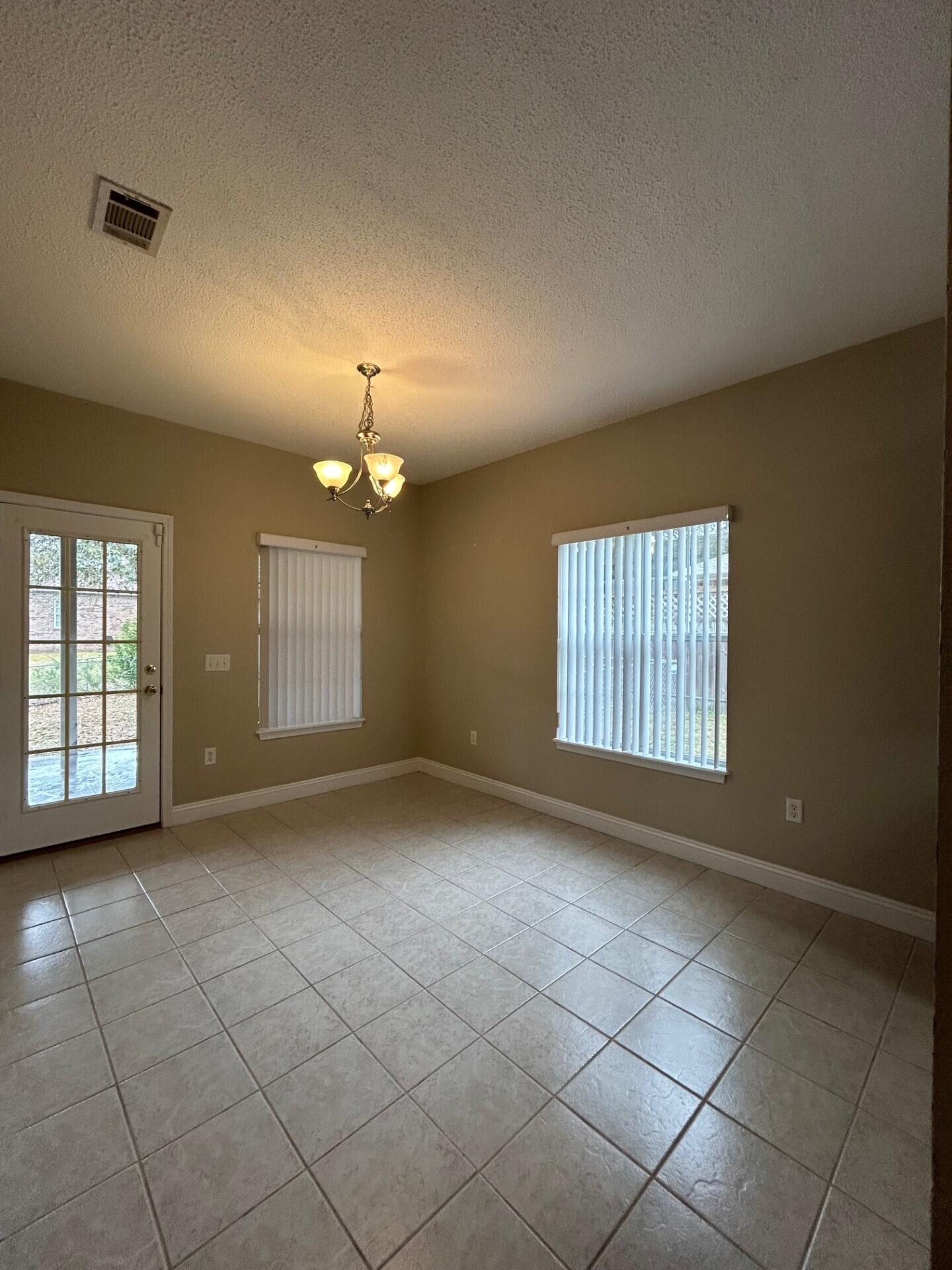 CRESCENT HEIGHTS - Residential Lease