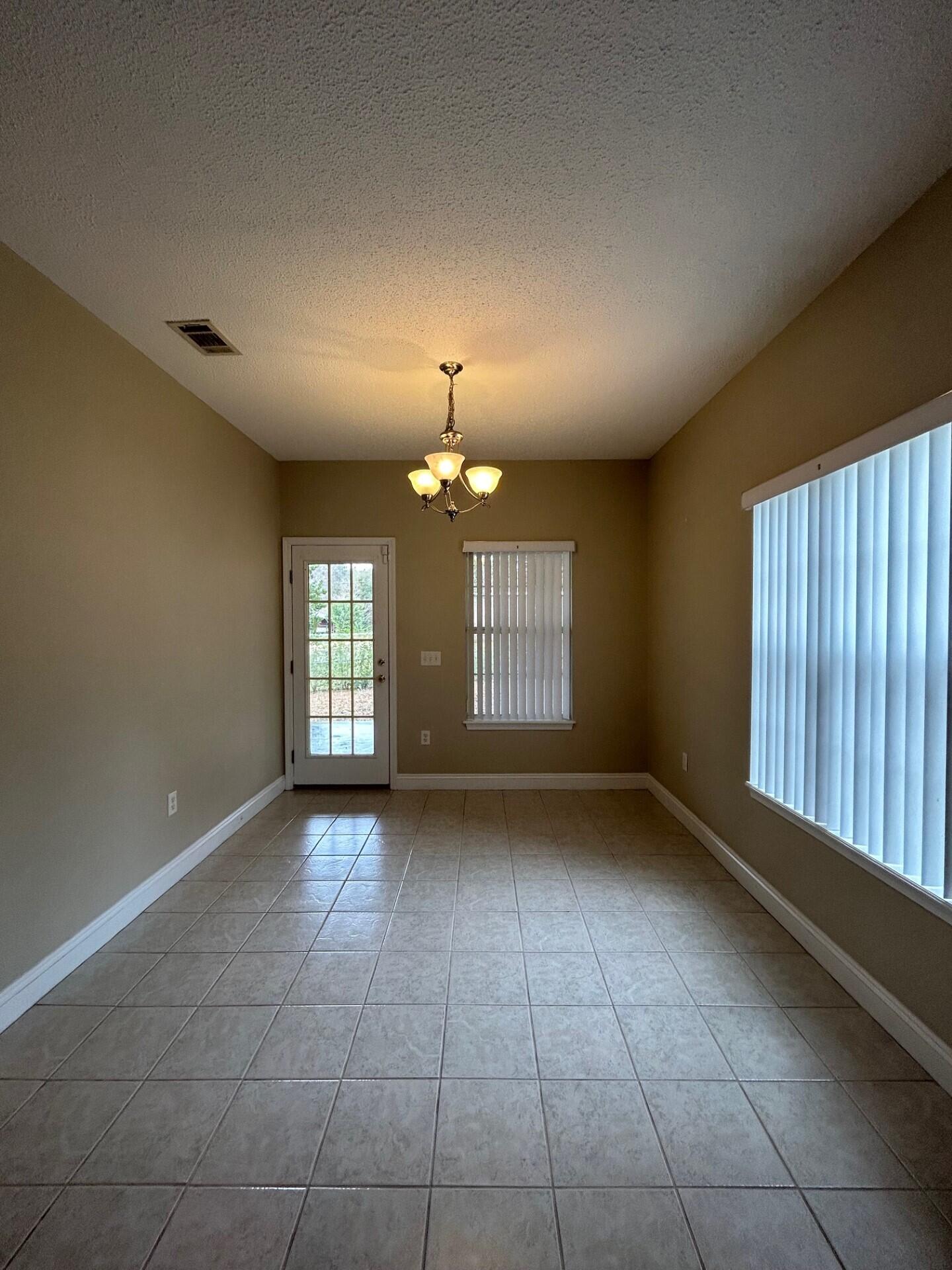 CRESCENT HEIGHTS - Residential Lease