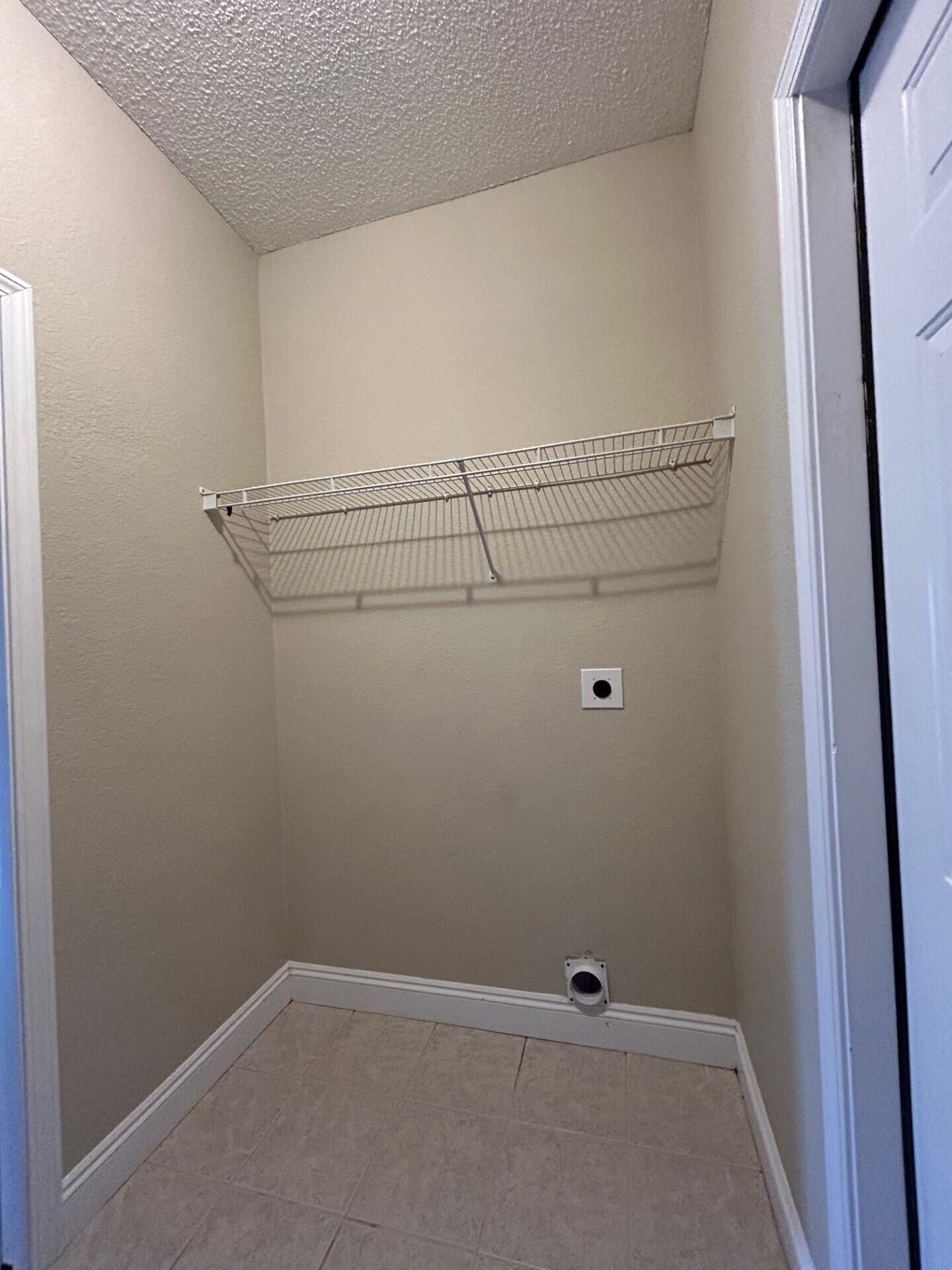 CRESCENT HEIGHTS - Residential Lease