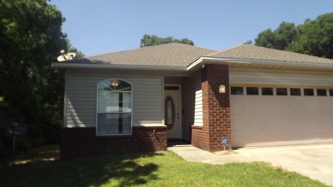 Cute 3 Bedroom, 2 Bath Split Bedroom Floor Plan, Covered Patio, Fenced Back Yard
APPLICATIONS MAY BE SUBMITTED ON LINE AT rentcafe.com