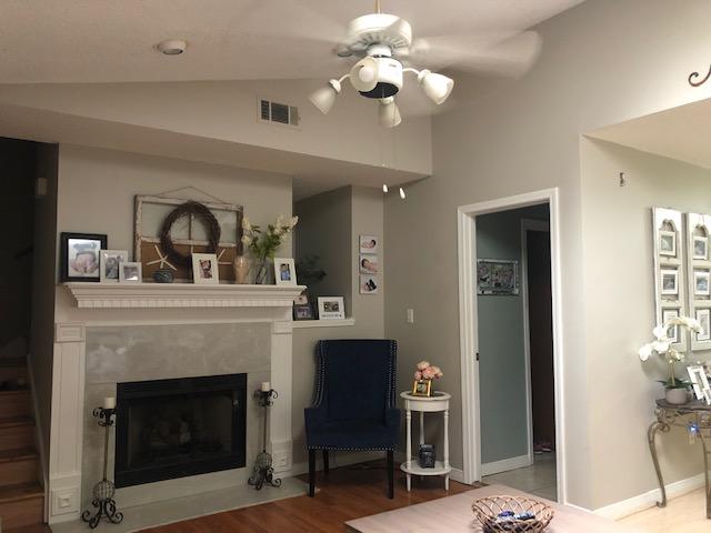 This Townhouse features 3 Bedrooms 2 full bath with a 1 car Garage Conveniently located between Eglin and Hurlburt AFBs.
Ground floor master, with access to back yard. The two additional bedrooms are upstairs with a shared Jack and Jill style bathroom. Community pool available for use, Pets allowed with Restrictions