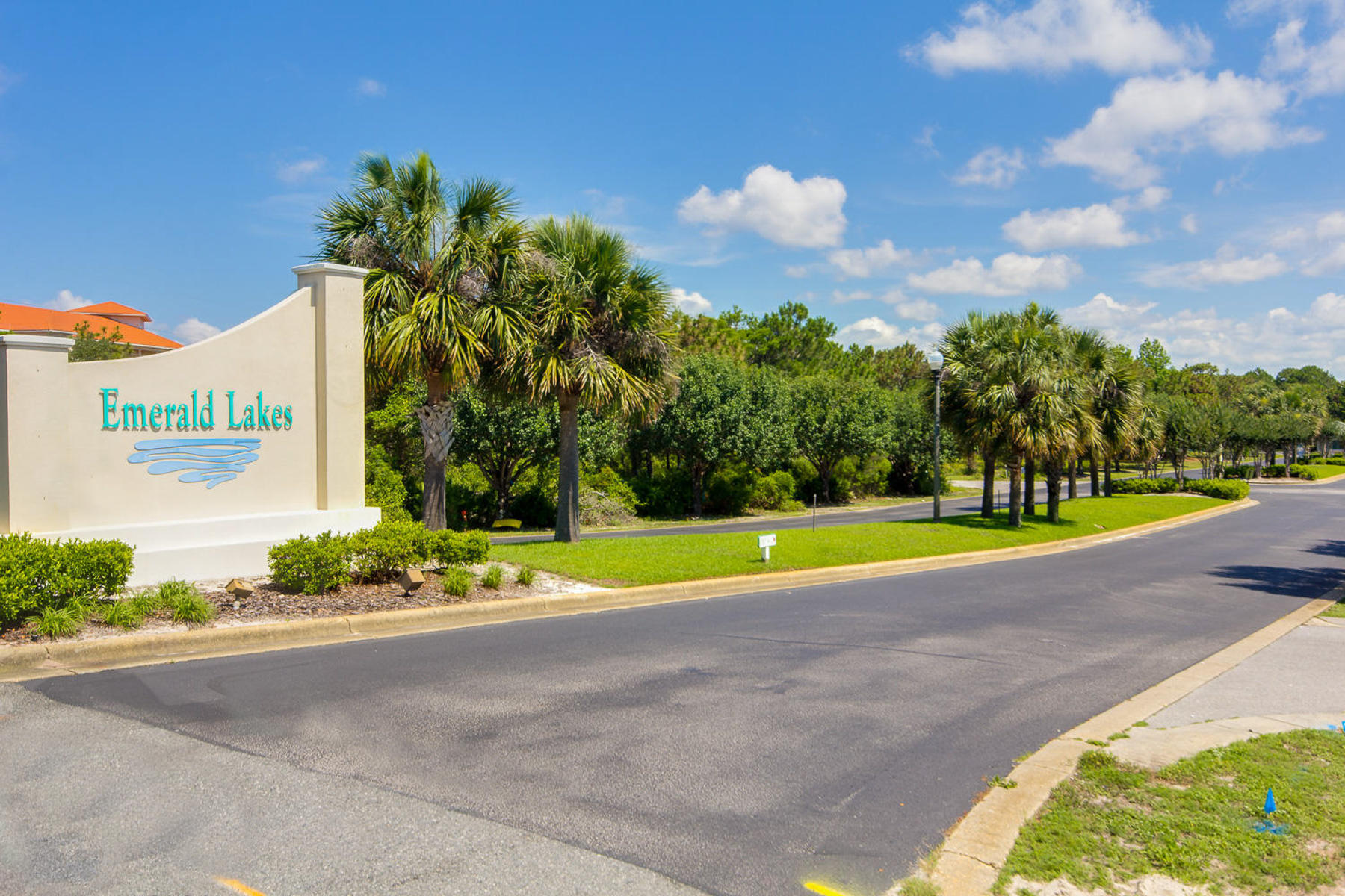 EMERALD LAKES PH 1 - Residential