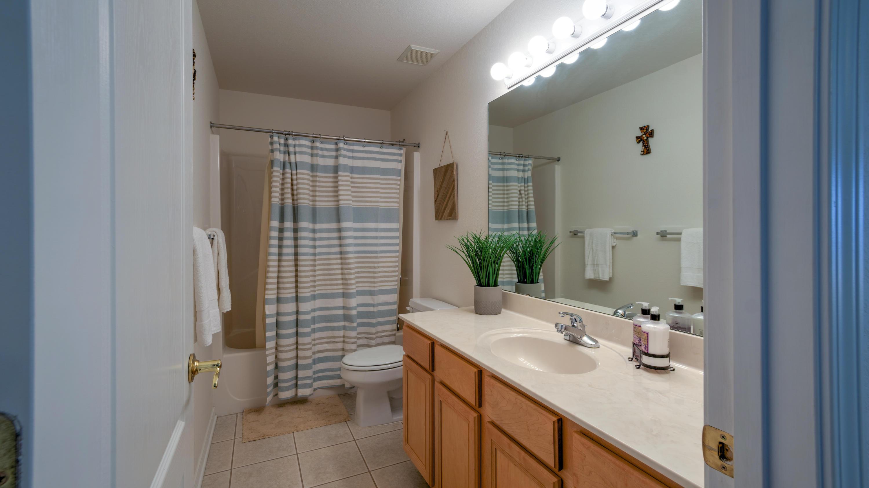 EMERALD LAKES PH 1 - Residential