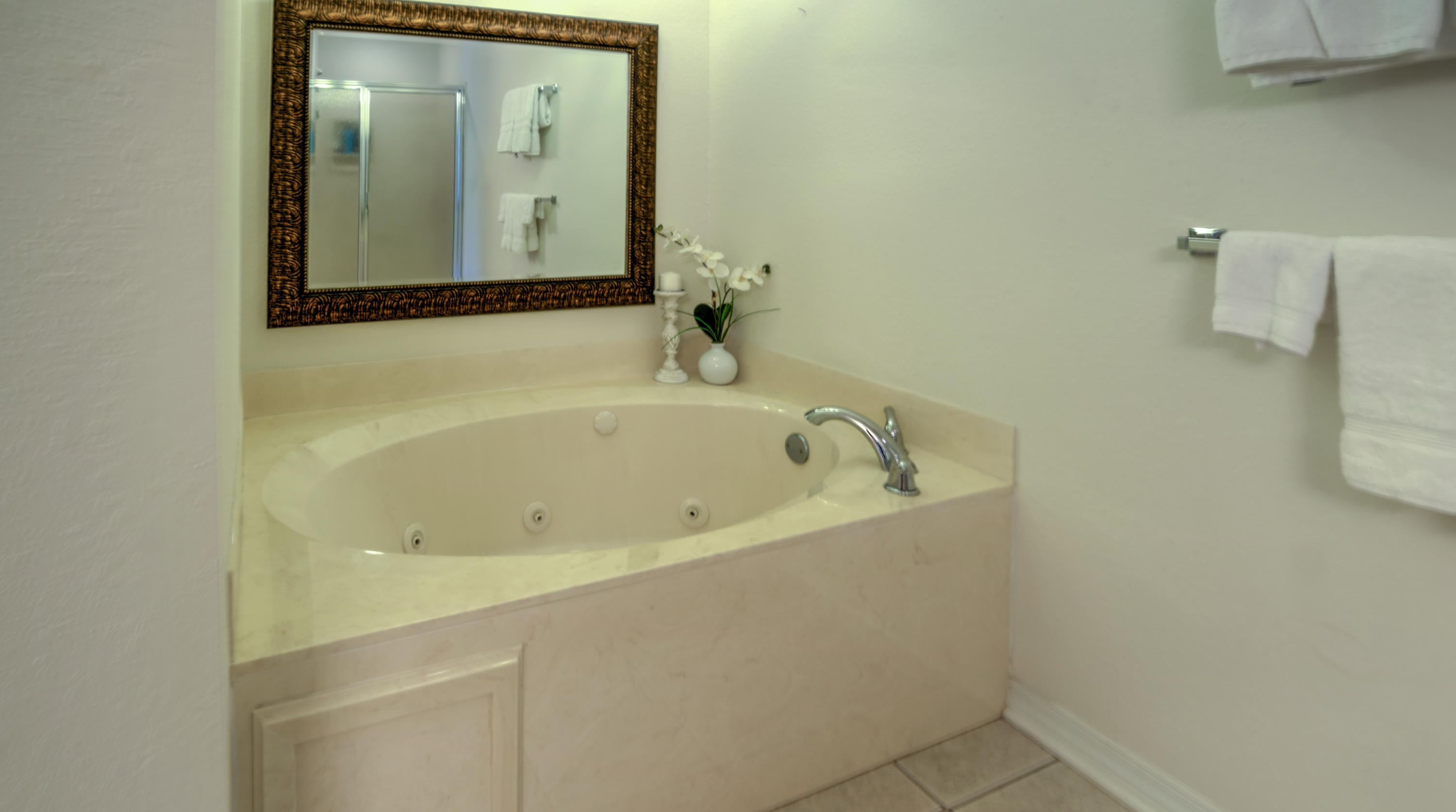 EMERALD LAKES PH 1 - Residential