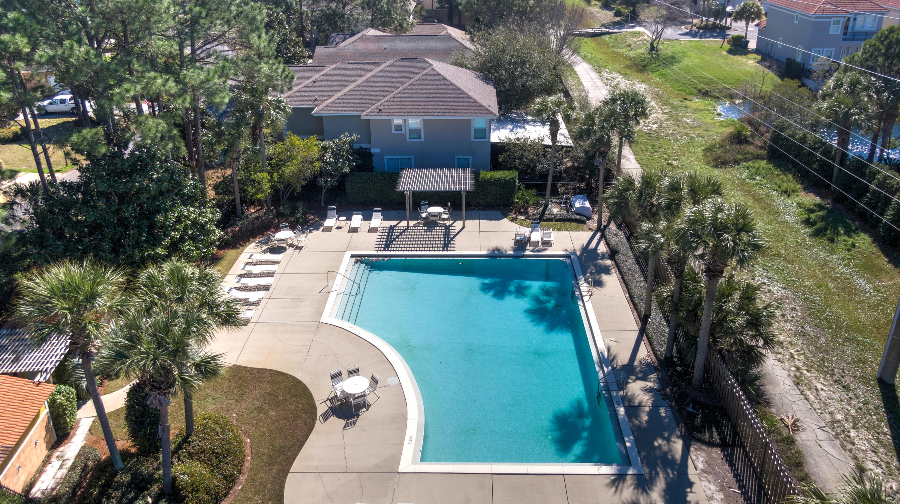 EMERALD LAKES PH 1 - Residential