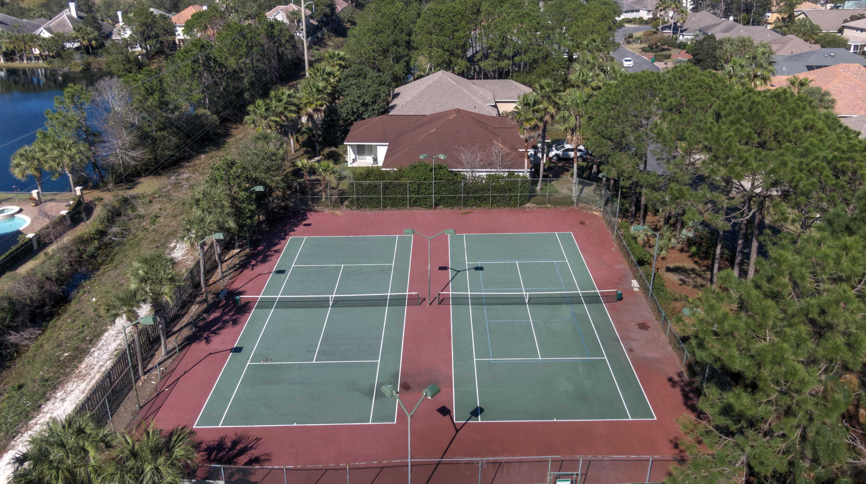 EMERALD LAKES PH 1 - Residential
