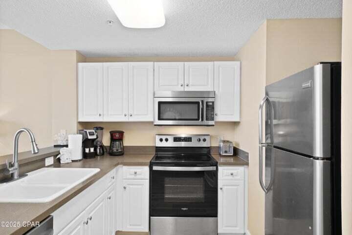 MAJESTIC BEACH TOWERS I - Residential