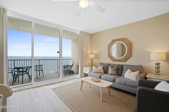 MAJESTIC BEACH TOWERS I - Residential