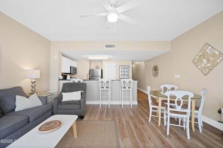 MAJESTIC BEACH TOWERS I - Residential