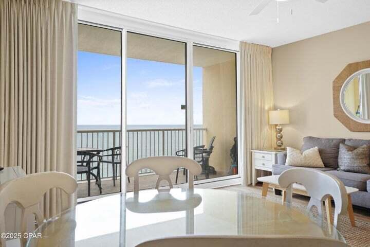 MAJESTIC BEACH TOWERS I - Residential
