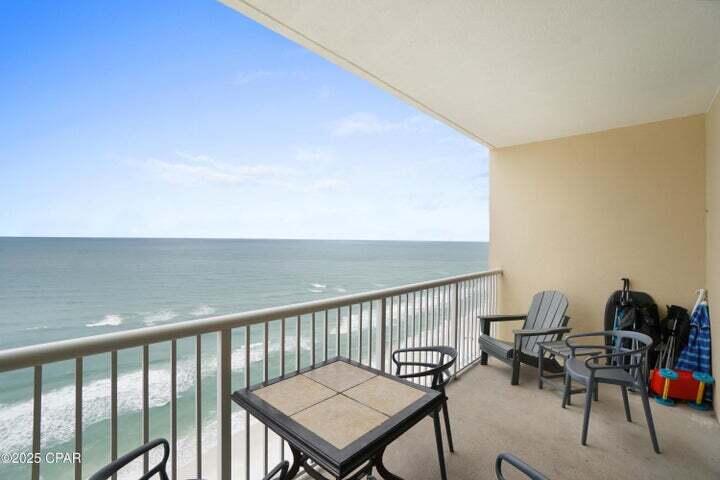 MAJESTIC BEACH TOWERS I - Residential