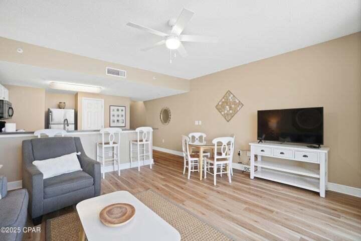 MAJESTIC BEACH TOWERS I - Residential