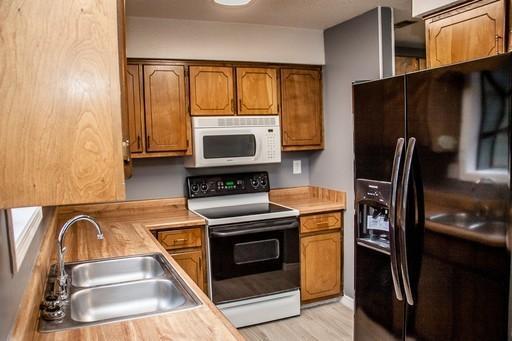 SHOAL WOOD ESTATES 1ST PH 1 - Residential Lease