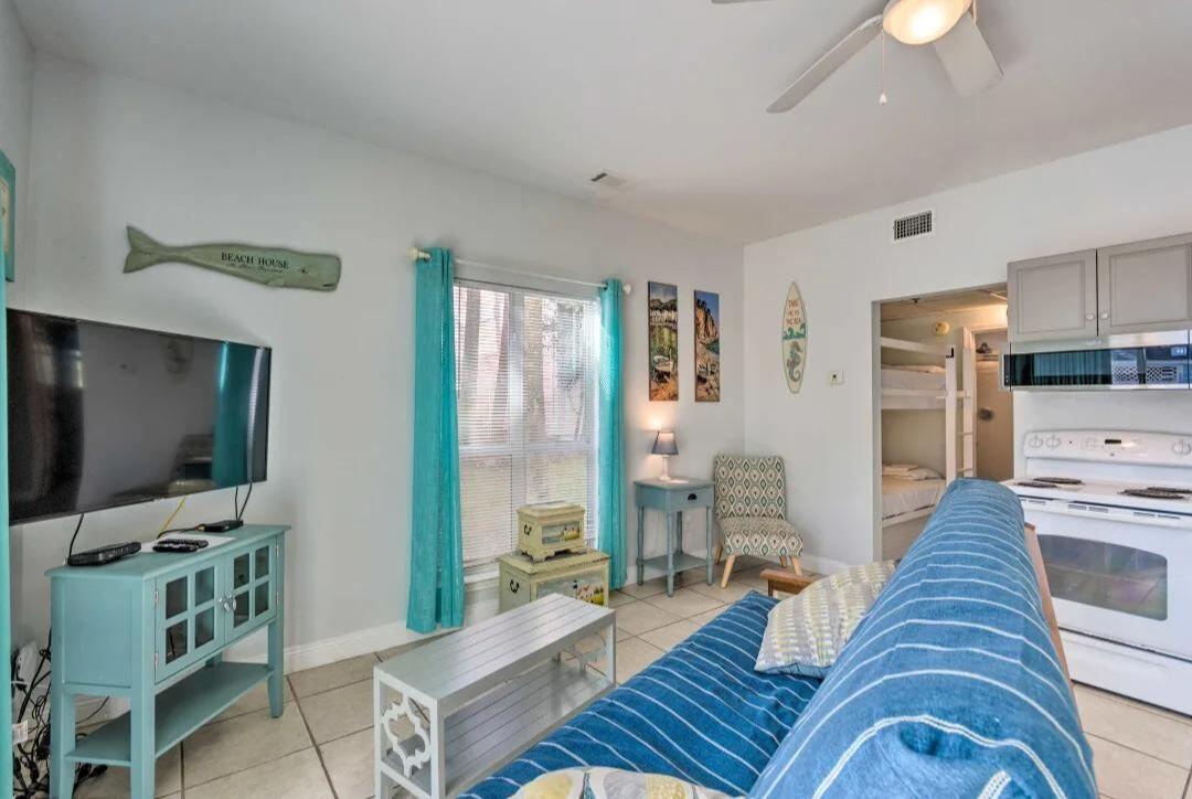 NANTUCKET COTTAGES - Residential
