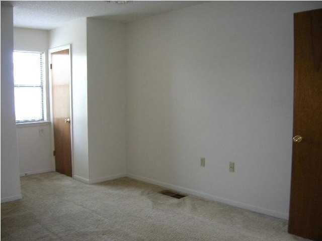 DOWNTOWNER - Residential Lease