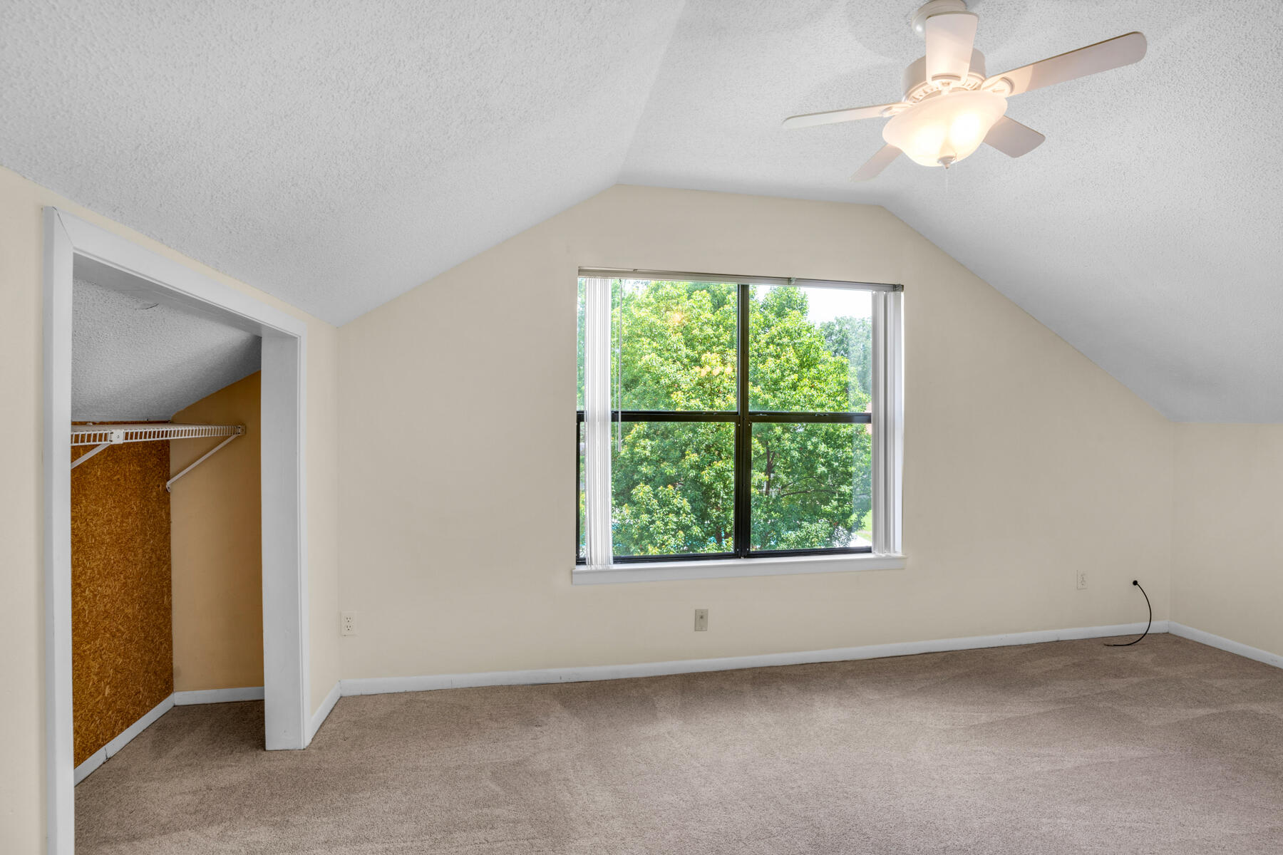CLOVERDALE S/D 1ST ADDN - Residential Lease