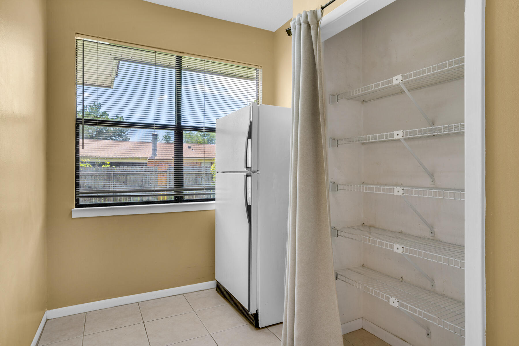 CLOVERDALE S/D 1ST ADDN - Residential Lease