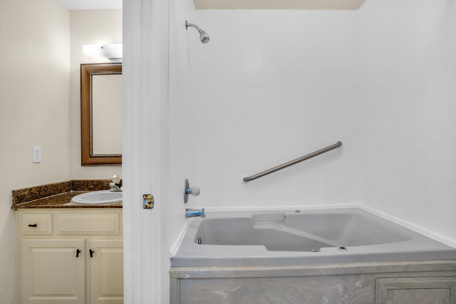 CLOVERDALE S/D 1ST ADDN - Residential Lease