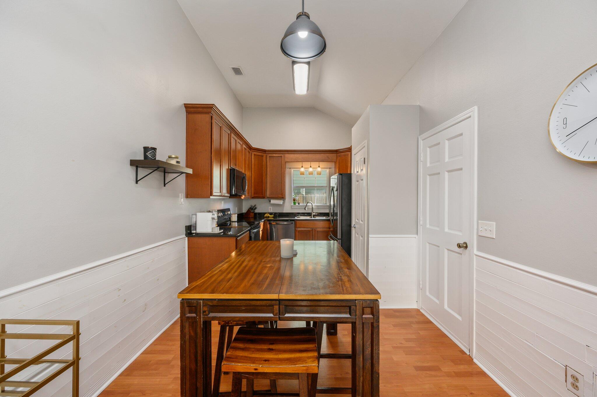 LAKE CHARLESTON - Residential Lease