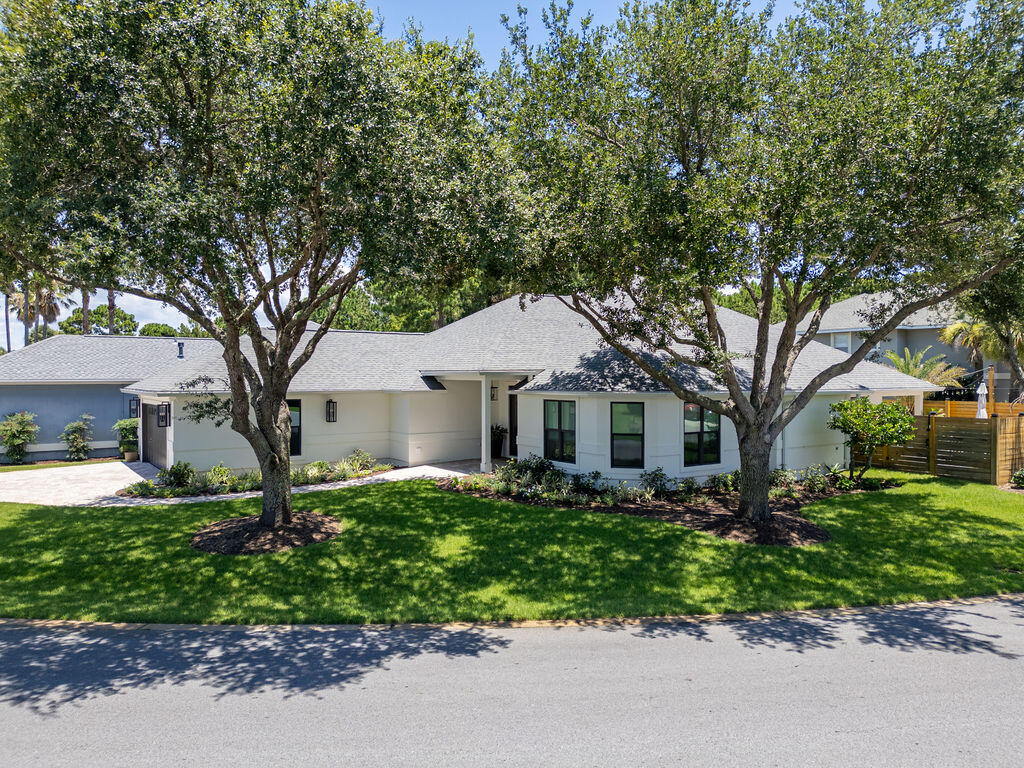 EMERALD LAKES PH 1 - Residential