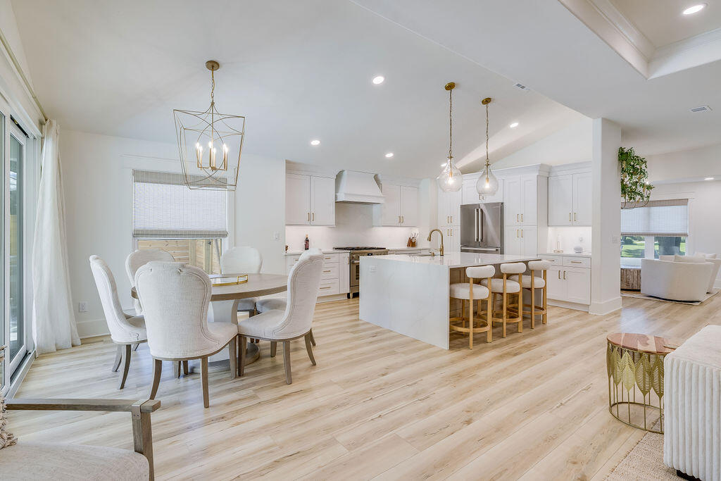 EMERALD LAKES PH 1 - Residential