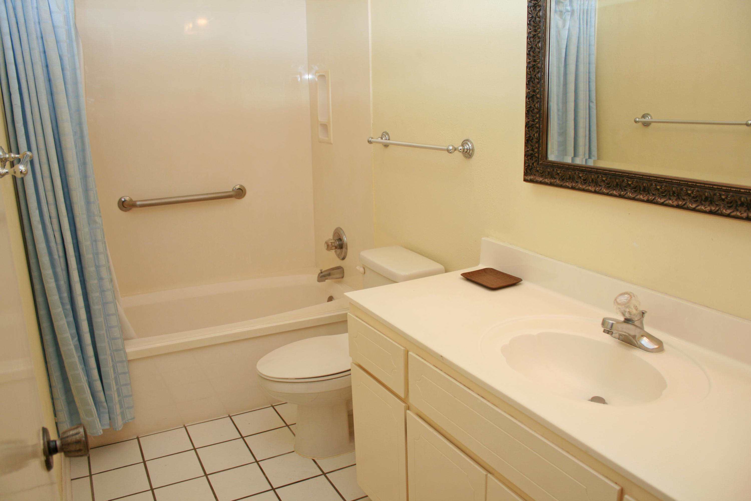 BAYOU VILLAGE CONDO PH 2 - Residential